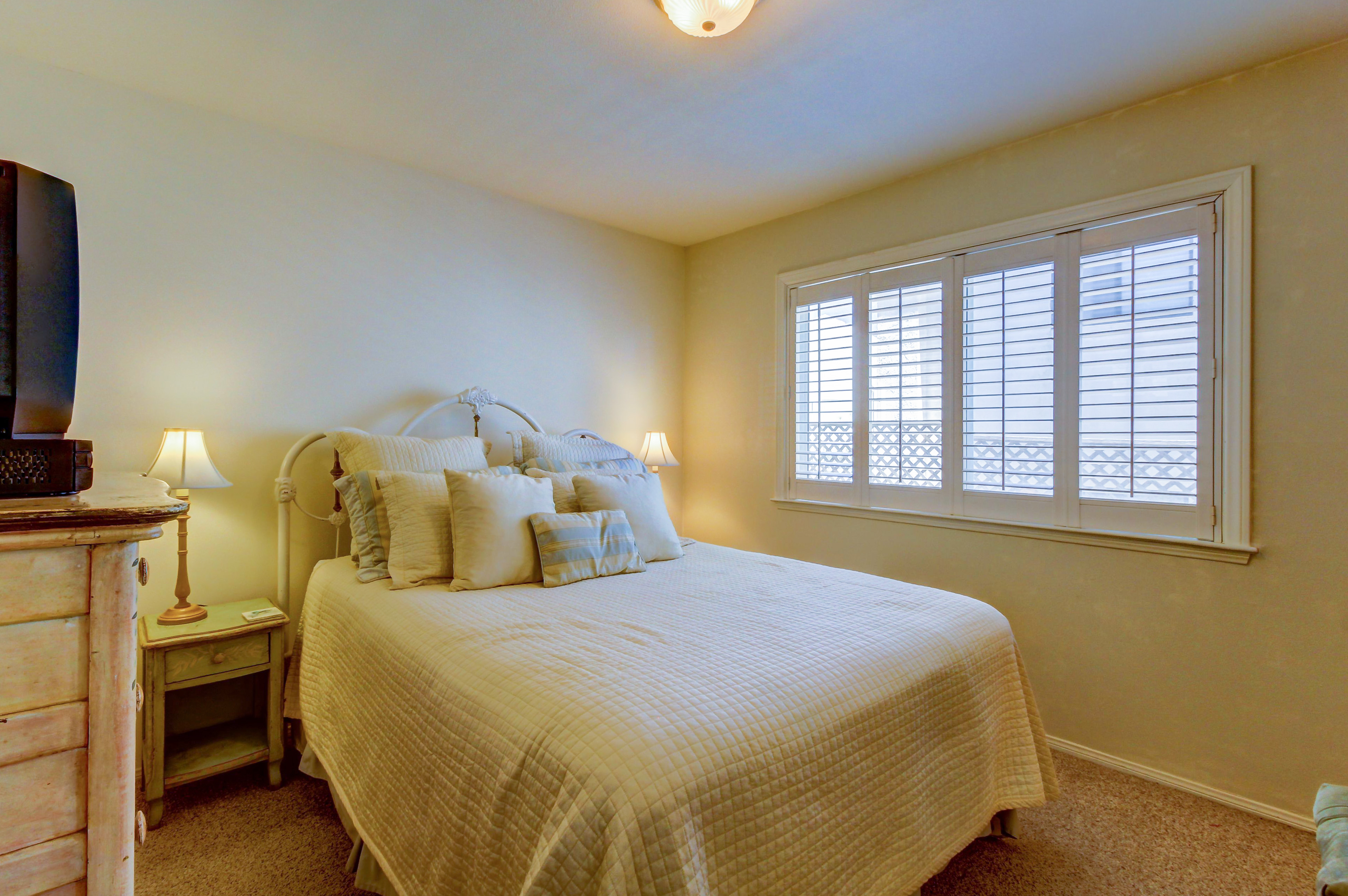 Santa Barbara County Home 984352