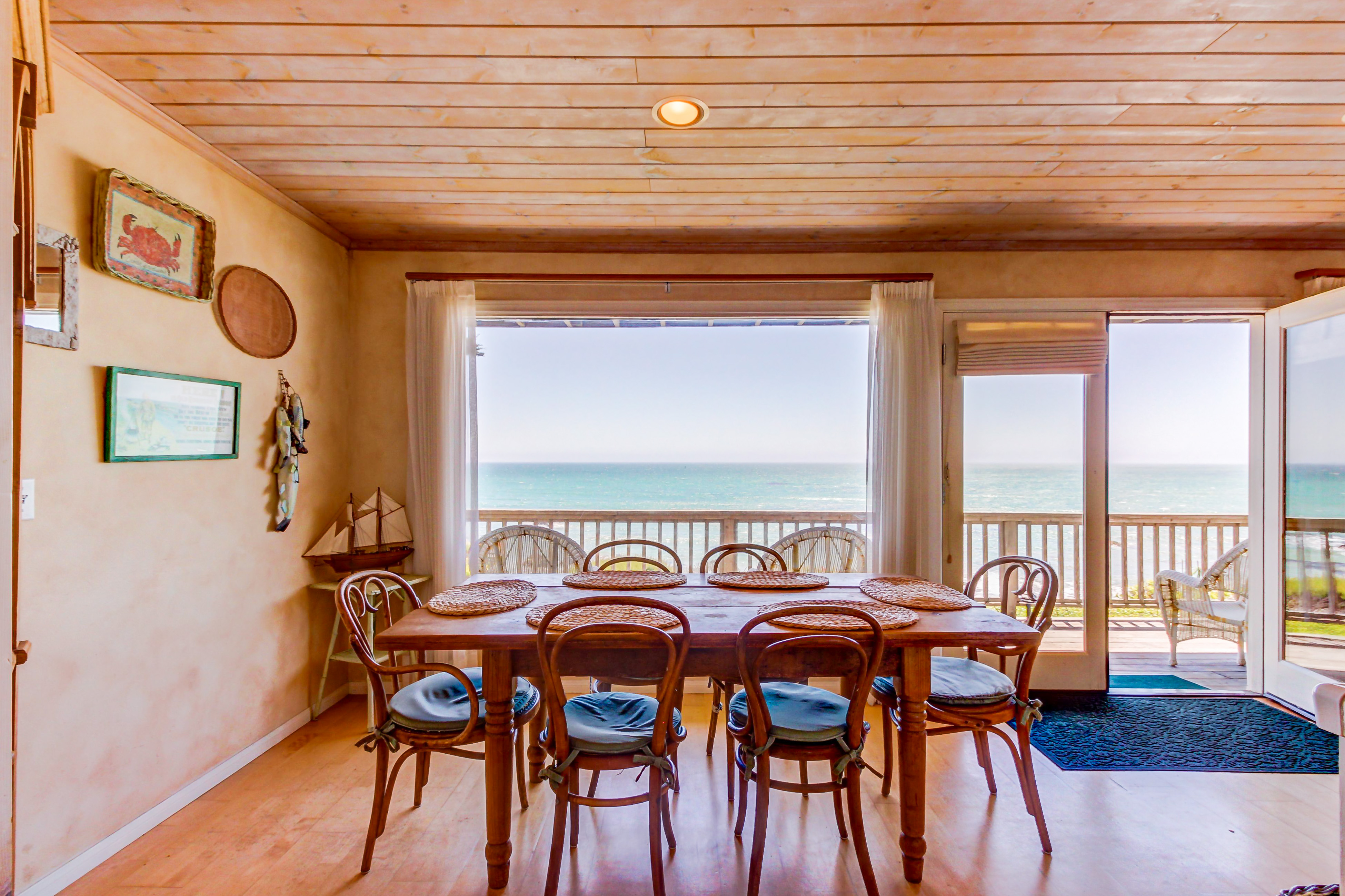 Santa Barbara County Home 984352