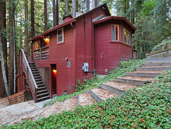 Santa Cruz County Home 984360
