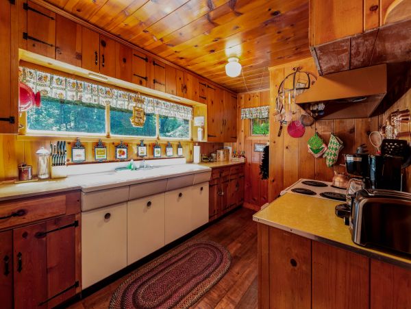 Santa Cruz County Home 984360