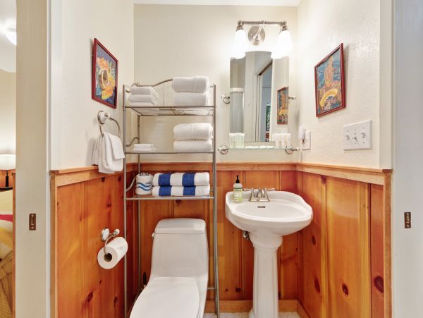 Santa Cruz County Home 984360