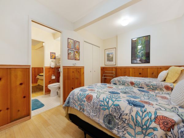 Santa Cruz County Home 984360