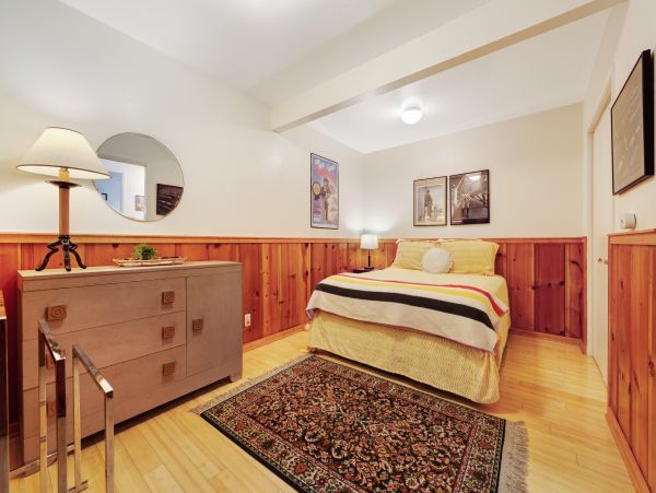 Santa Cruz County Home 984360
