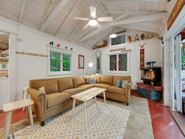 Santa Cruz County Home 984361