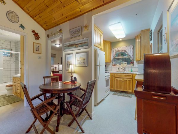 Santa Cruz County Home 984362