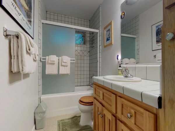 Santa Cruz County Home 984362