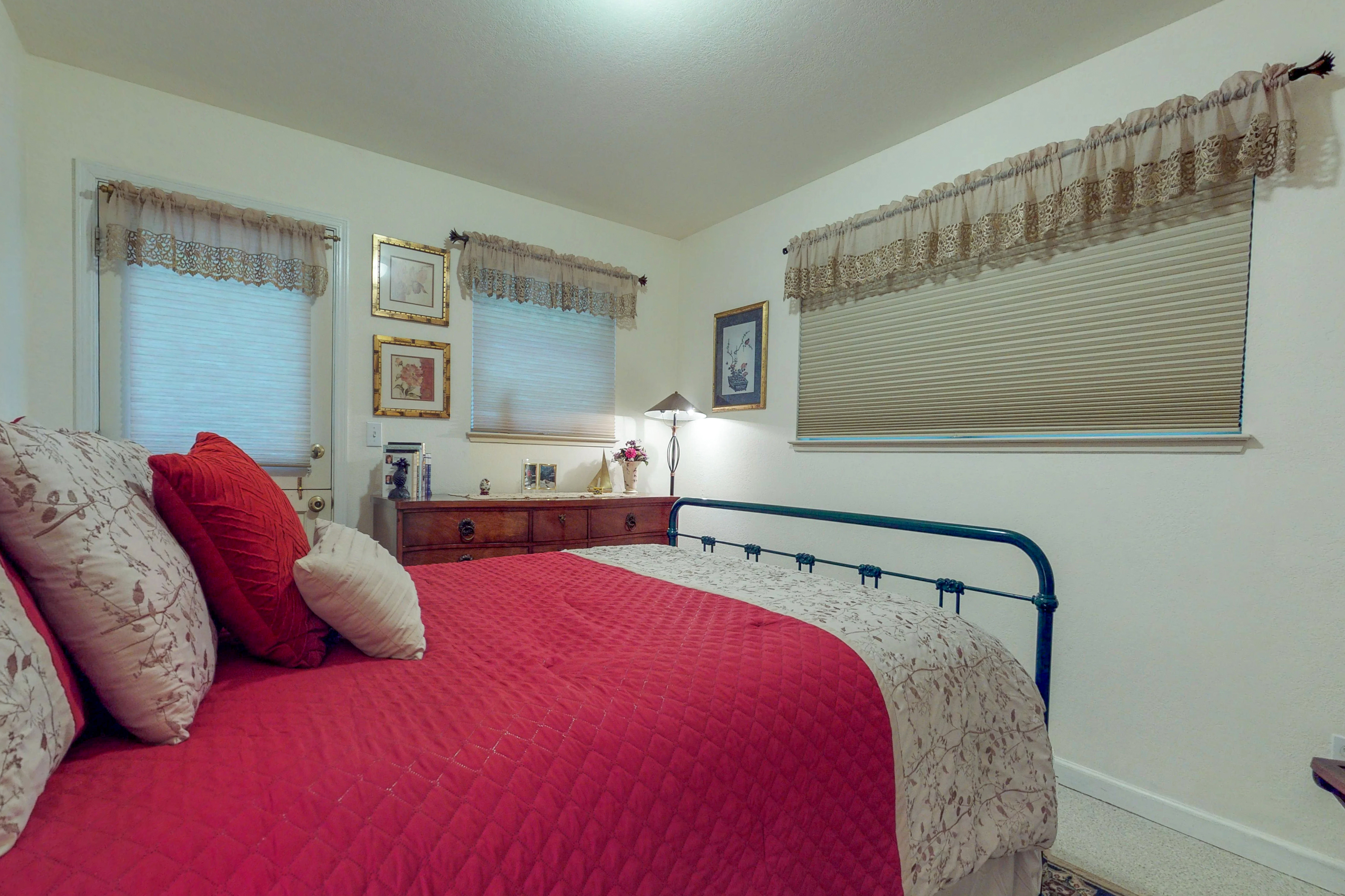 Santa Cruz County Home 984362