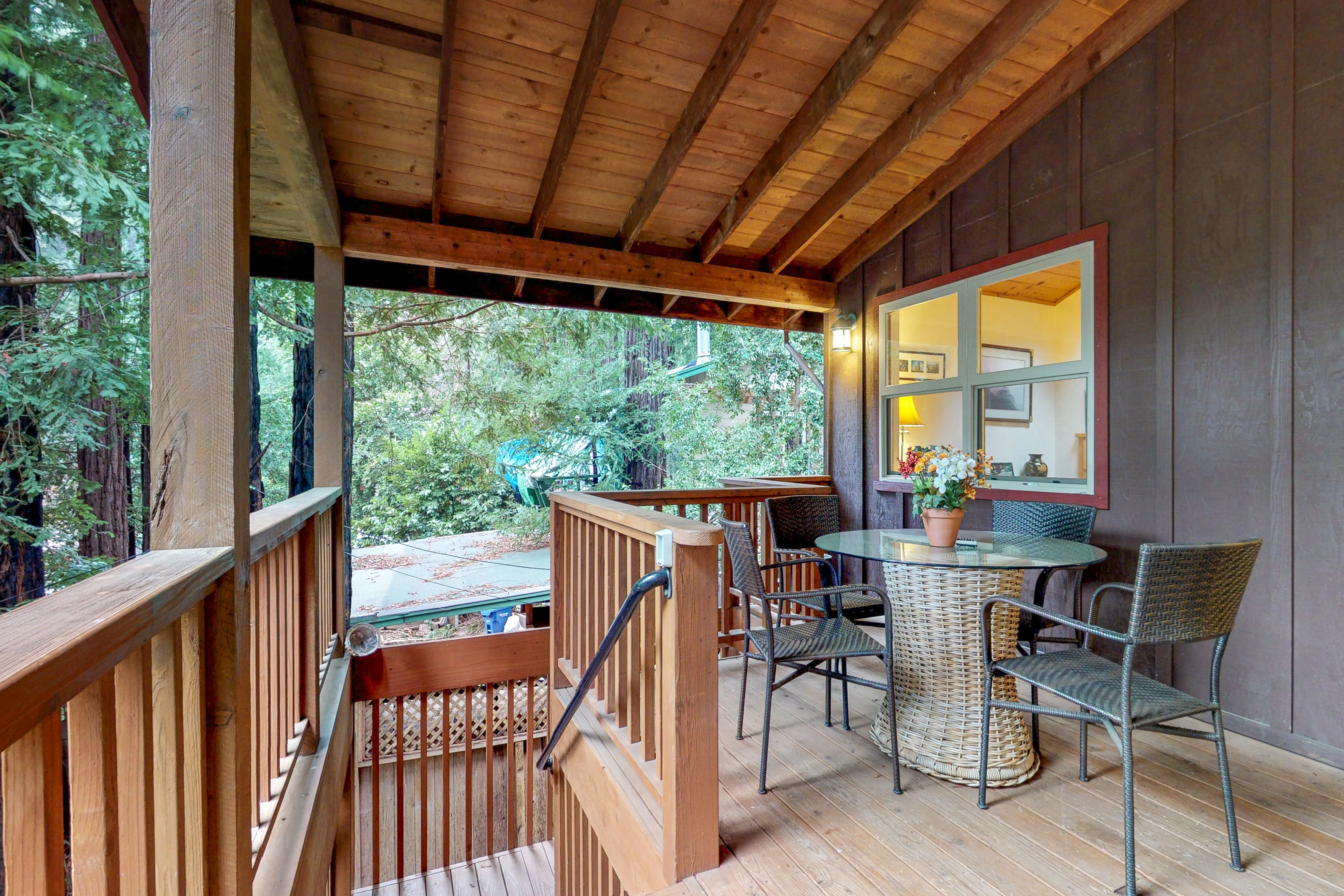 Santa Cruz County Home 984362