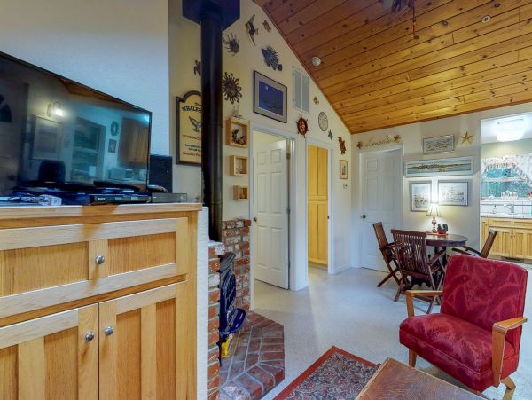 Santa Cruz County Home 984362