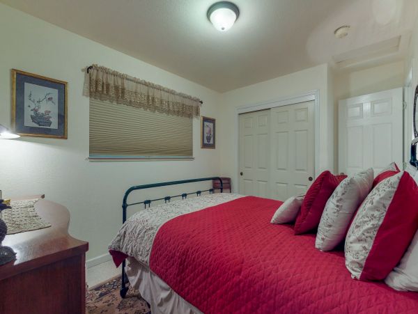 Santa Cruz County Home 984362