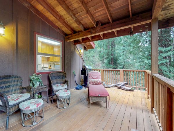 Santa Cruz County Home 984362