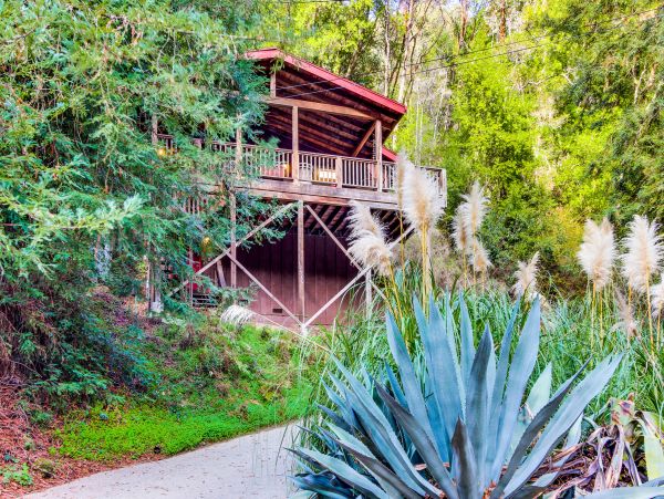 Santa Cruz County Home 984362