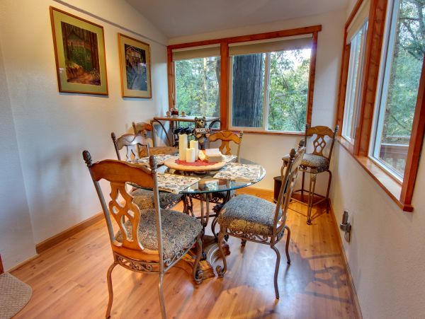 Santa Cruz County Home 984363