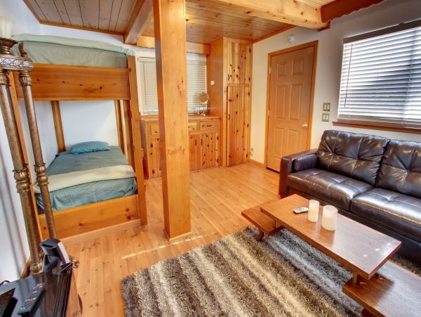 Santa Cruz County Home 984363