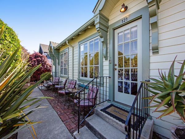 Santa Cruz County Home 984365