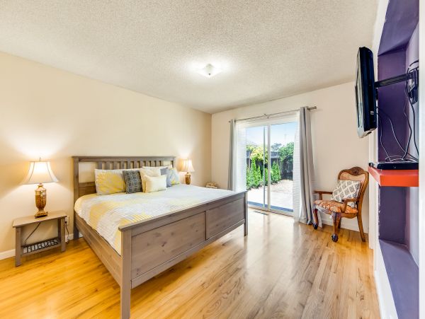 Santa Cruz County Home 984367