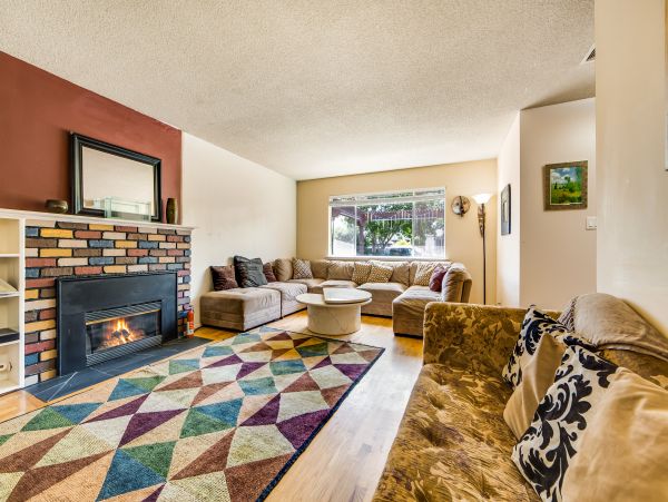 Santa Cruz County Home 984367