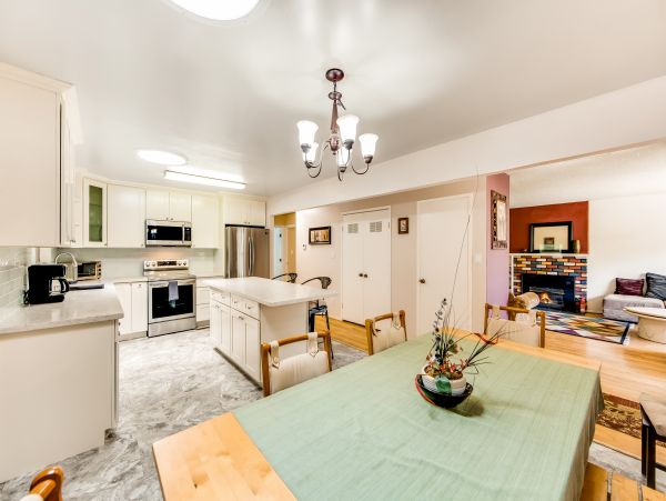 Santa Cruz County Home 984367