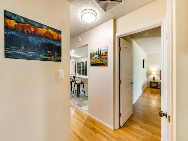 Santa Cruz County Home 984367