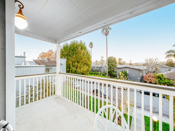 Santa Cruz County Home 984368