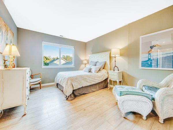 Santa Cruz County Home 984368