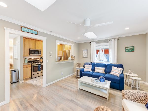 Santa Cruz County Home 984369