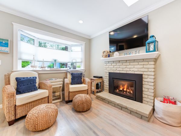 Santa Cruz County Home 984369