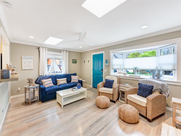 Santa Cruz County Home 984369