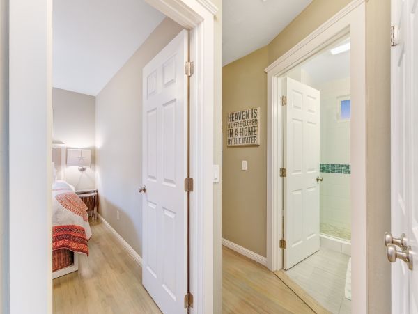 Santa Cruz County Home 984369