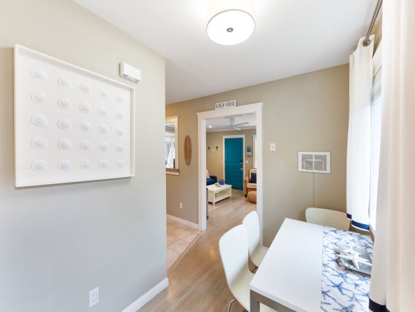 Santa Cruz County Home 984369