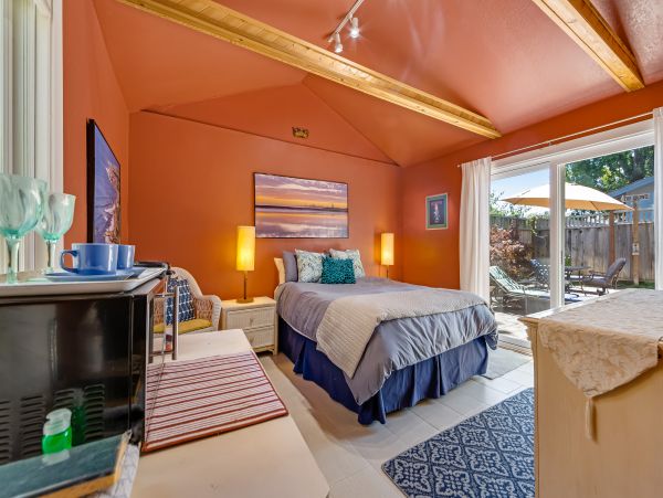 Santa Cruz County Home 984370