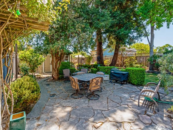 Santa Cruz County Home 984370