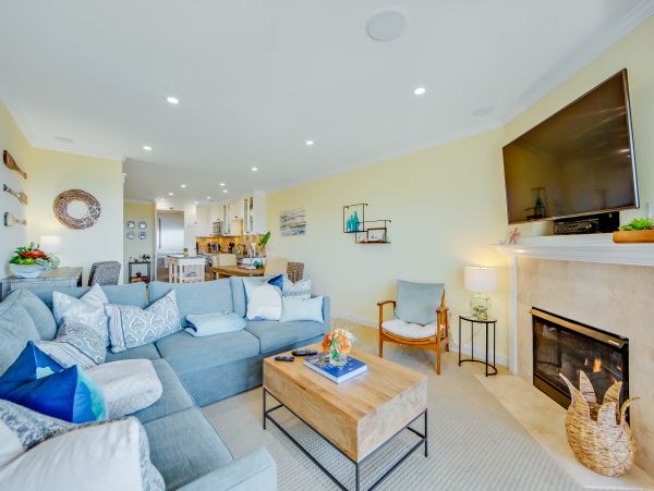 Santa Cruz County Home 984371