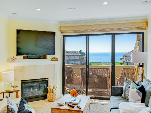 Santa Cruz County Home 984371