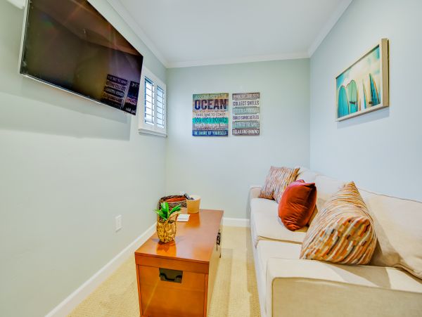 Santa Cruz County Home 984371