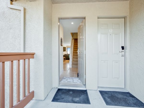 Santa Cruz County Home 984371