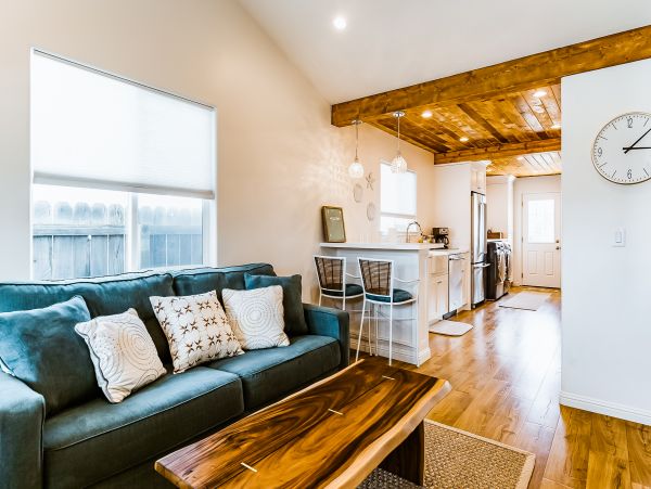 Santa Cruz County Home 984372