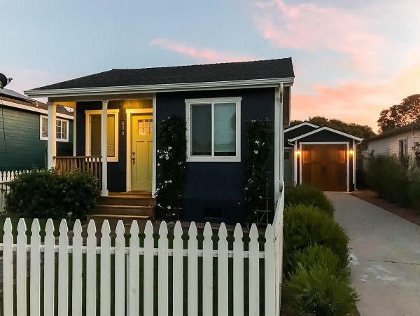 Santa Cruz County Home 984372