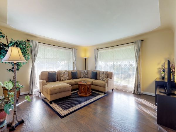 Santa Cruz County Home 984373