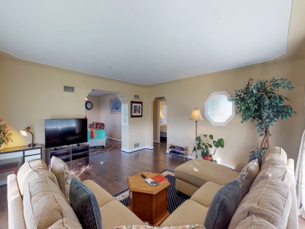 Santa Cruz County Home 984373