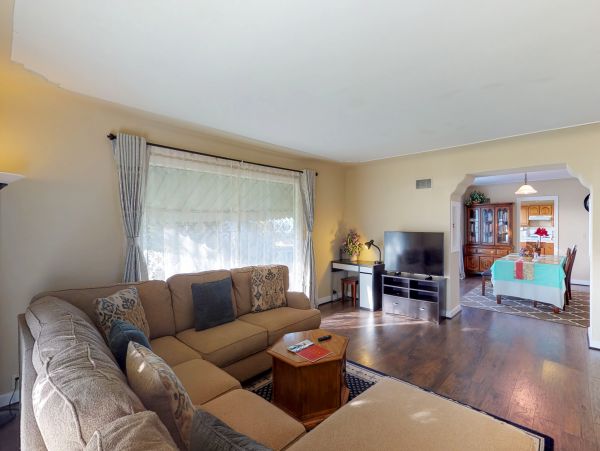 Santa Cruz County Home 984373