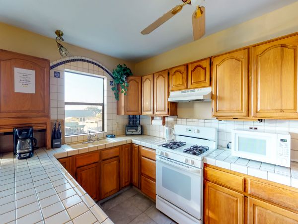 Santa Cruz County Home 984373