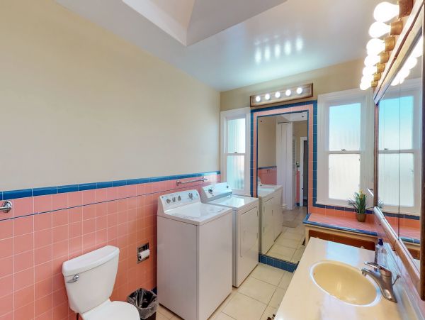 Santa Cruz County Home 984373