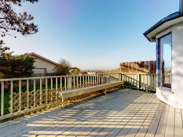Santa Cruz County Home 984373