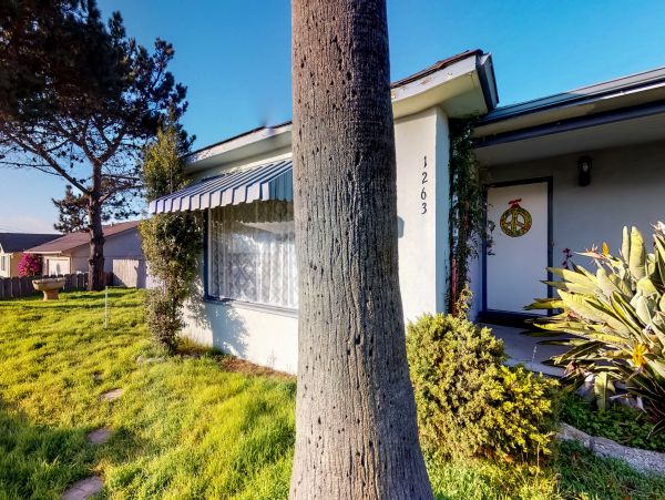 Santa Cruz County Home 984373