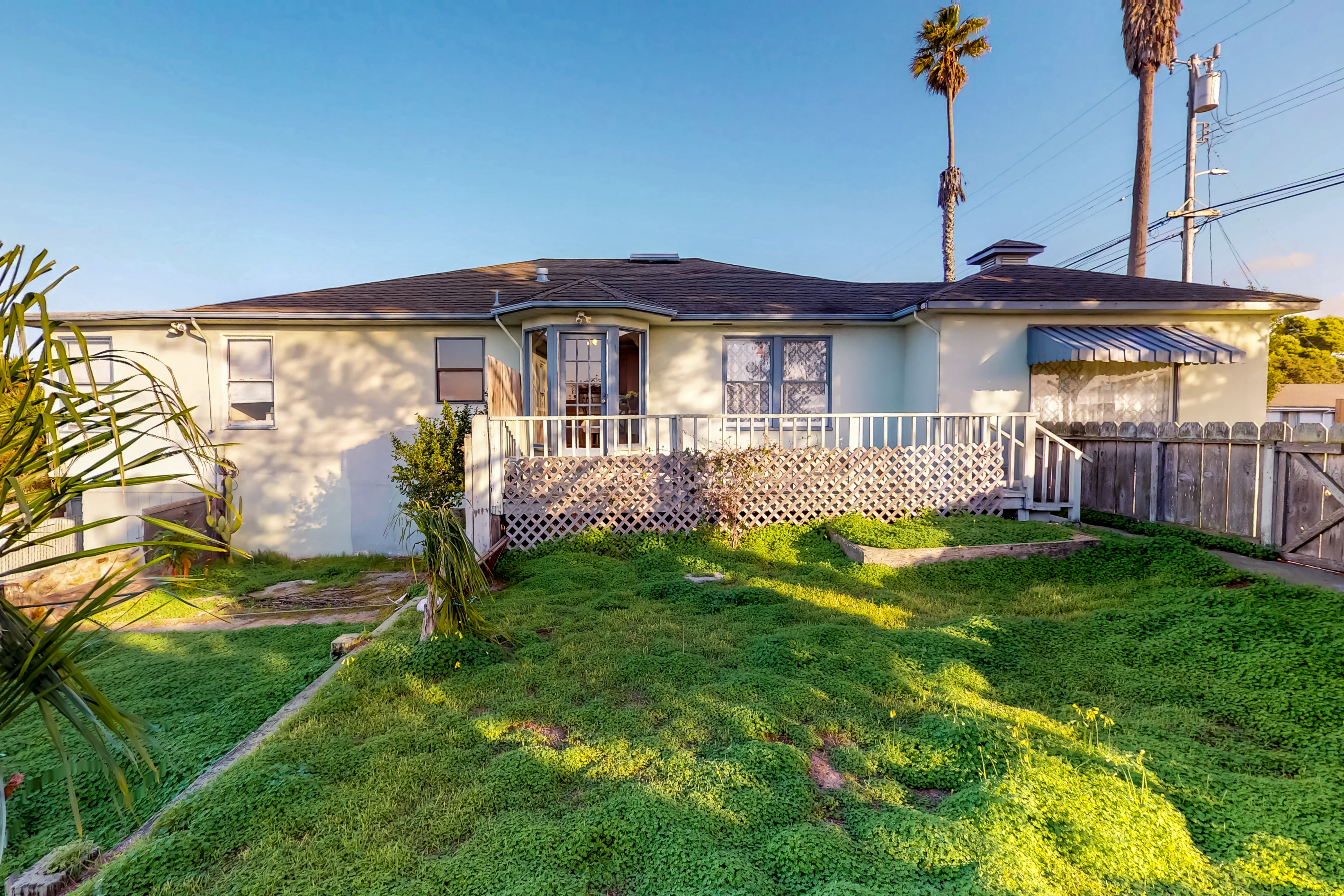 Santa Cruz County Home 984373