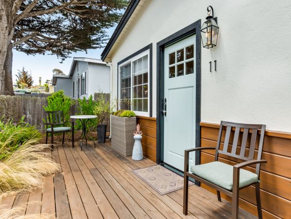 Santa Cruz County Home 984374