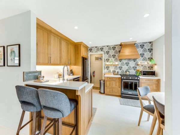 Santa Cruz County Home 984374