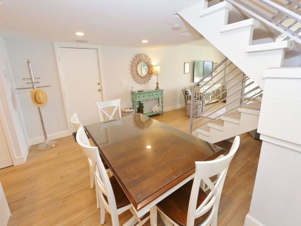 Longboat Key Beachfront Vacation Rental - Florida Gulf Coast Oceanfront Condo