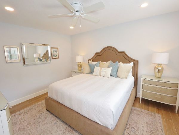Longboat Key Beachfront Vacation Rental - Florida Gulf Coast Oceanfront Condo